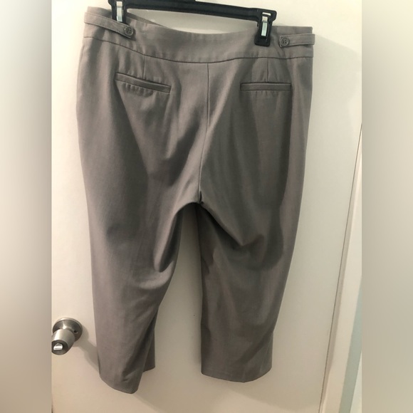 GUC Essentials by ABS Gray Women’s Capri Size 8 - Picture 4 of 7